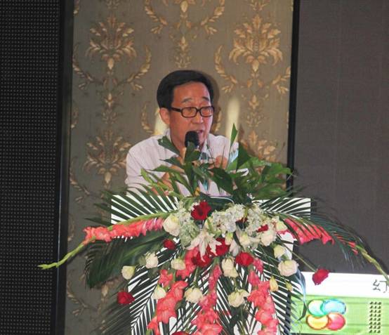 中國品牌第一人現(xiàn)身產(chǎn)業(yè)化發(fā)展論壇，共同分享饕餮智慧盛宴