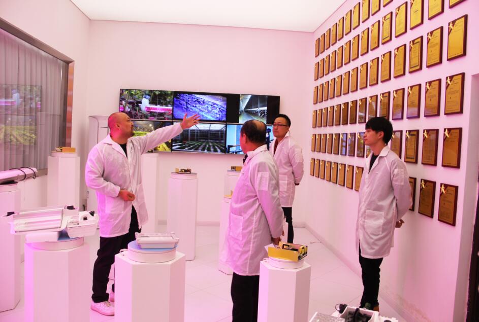 協(xié)會執(zhí)行會長林永亮一行到北京市金晟達(dá)生物電子科技有限公司調(diào)研參觀